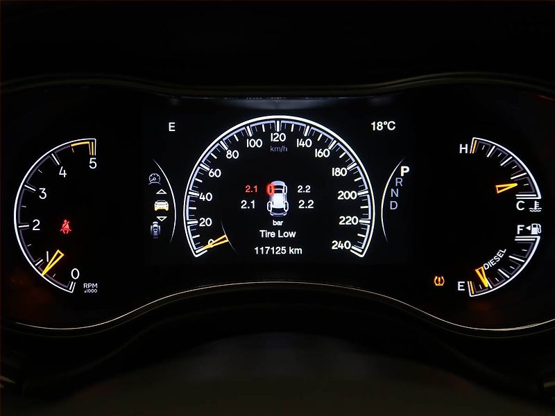 Jeep Grand Cherokee (2019) Overland 3.0 CRD, 4X4, AUTOMAT - fotka 9 z 17