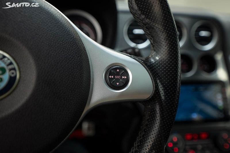 Alfa Romeo Brera SkyView 2.4 JTDm 154 kW - fotka 16 z 29