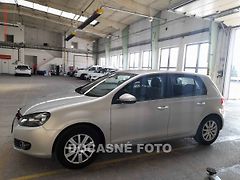 Volkswagen Golf (2010) 1.2, servis.kniha - fotografie inzerátu