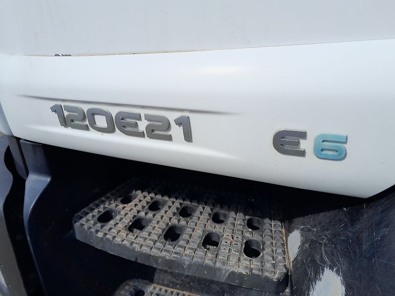Iveco 120 E nosič kontejnerů - fotka 35 z 43