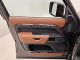 Land Rover Defender (2026) 110 P635 OCTA AWD AUT - náhled 7