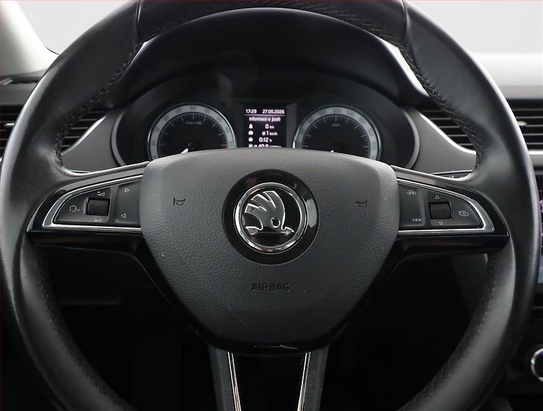 Škoda Octavia (2018) 2.0 TDI, Automat, Tempomat - fotka 8 z 19