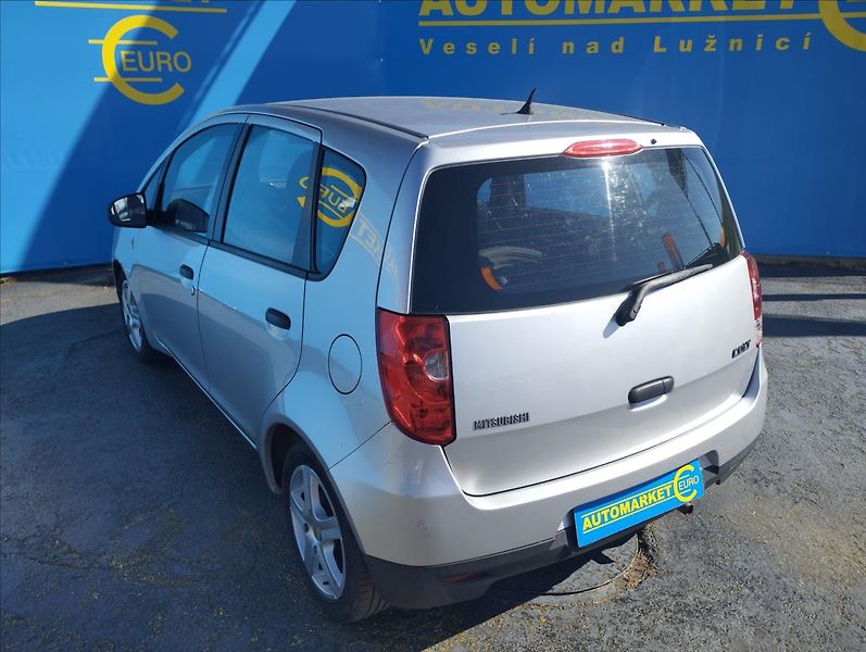 Mitsubishi Colt 1,1 55KW - fotka 6 z 15