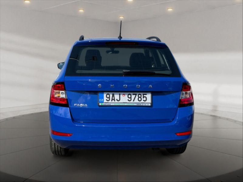Škoda Fabia 1,0 TSI Ambition - fotka 3 z 10