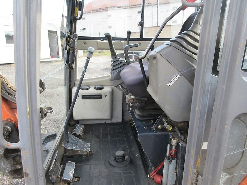 Hitachi Zaxis 25 - fotka 8 z 20