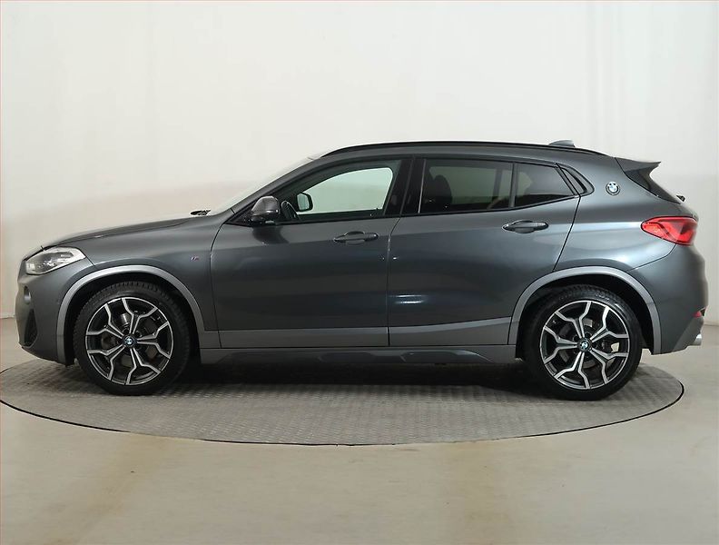 BMW X2 (2018) M Sport sDrive20d - fotka 3 z 14