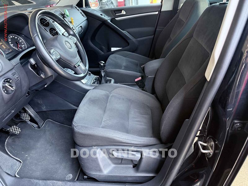 Volkswagen Tiguan (2012) 2.0 TDI, navi, bixen - fotka 3 z 3