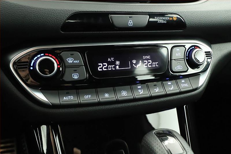 Hyundai i30 (2025) 1.5 T-GDI MHEV 48V, N Line - fotka 15 z 20