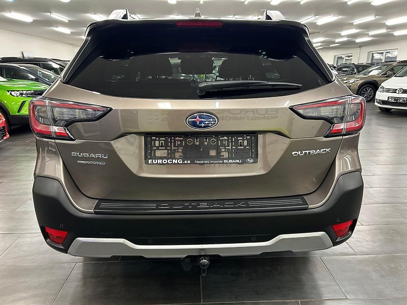 Subaru Outback (2022) 2.5 TOURING 2022 | Záruka - fotka 8 z 33