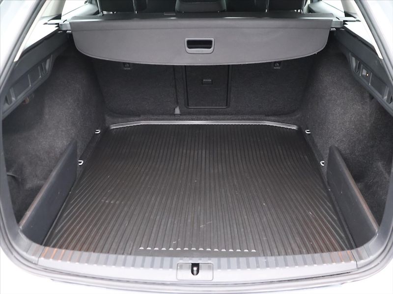Škoda Octavia 2,0 TDI 110kW 4x4 DSG DPH CZ - fotka 10 z 32