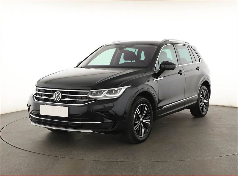 Volkswagen Tiguan (2021) 2.0 TDI - fotka 2 z 22