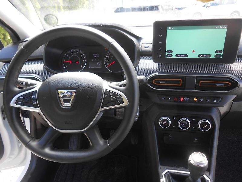 Dacia Sandero STEPWAY,NAVI,KAMERA,18tkm - fotka 37 z 45