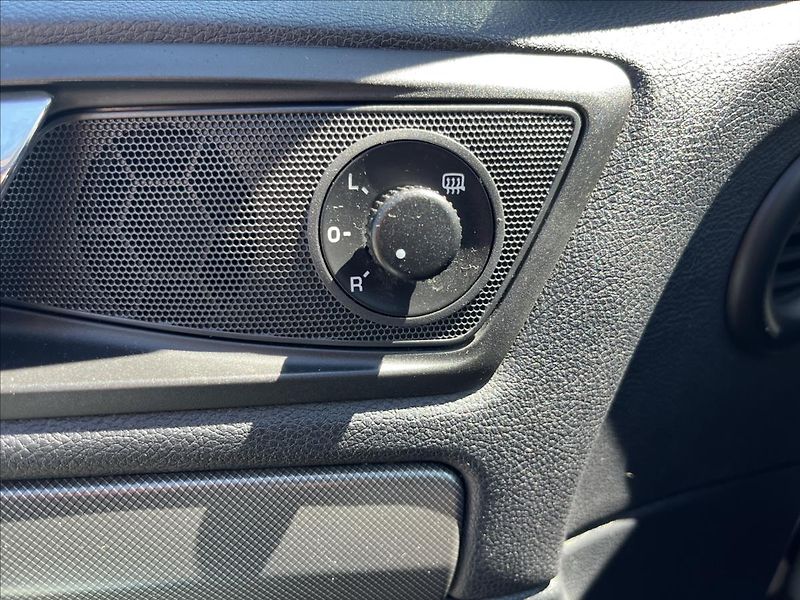 Škoda Octavia 1,6 FSi KLIMA TAŽNÉ  STK 6/28 - fotka 20 z 27
