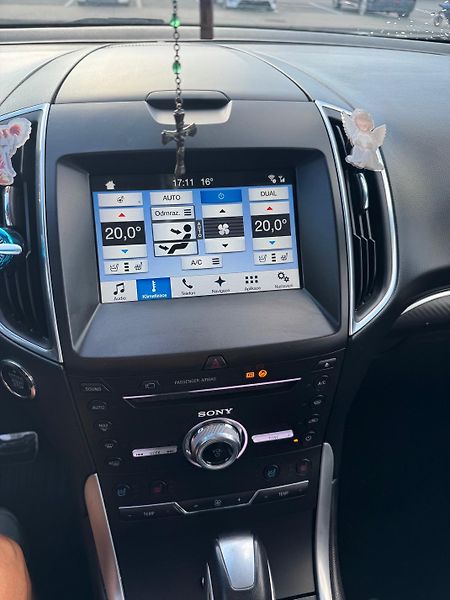 Ford Edge (2018) ST-Line, 4x4, automat, kamera - fotka 8 z 15
