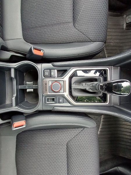 Subaru Forester COMFORT e-Boxer FB 20 110 kW C - fotka 14 z 22