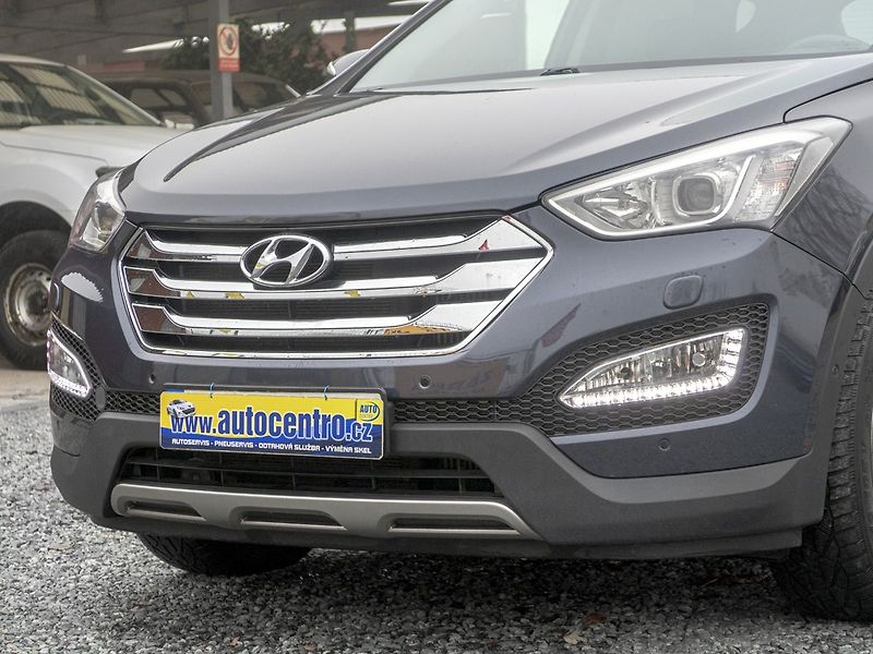 Hyundai Santa Fe (2013) ČR 11/13 2.2D 145KW – VÝBAVA - fotka 9 z 61