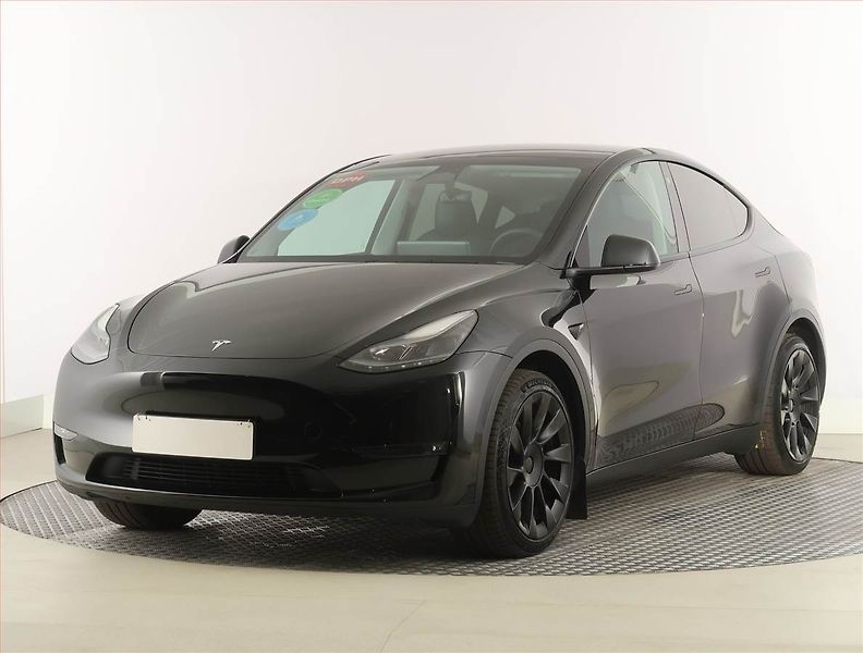Tesla Model Y (2023) Long Range AWD 79kWh, SoH 93% - fotka 2 z 33