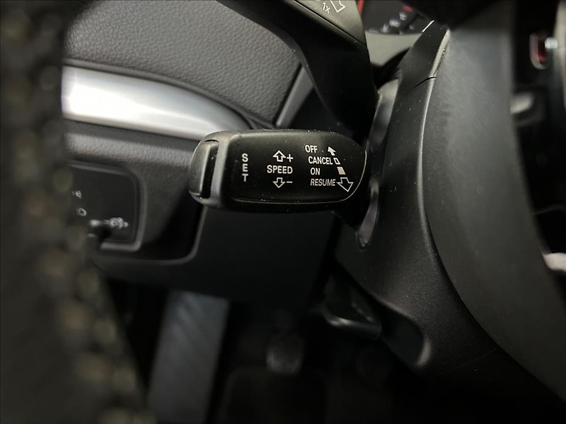 Audi A3 2,0   TDI 110kW,S-LINE,SPORTBA - fotka 14 z 35