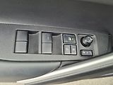 Toyota Corolla Cross Style Tech 1,8 HEV e-CVT - náhled 16