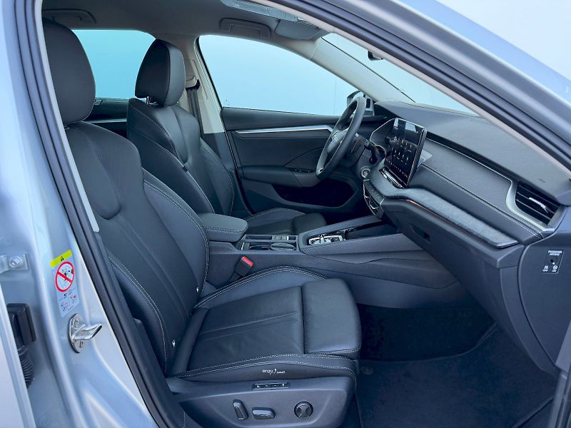 Škoda Octavia (2025) 2.0 TDI 110kW DSG Exclusive Se - fotka 28 z 35