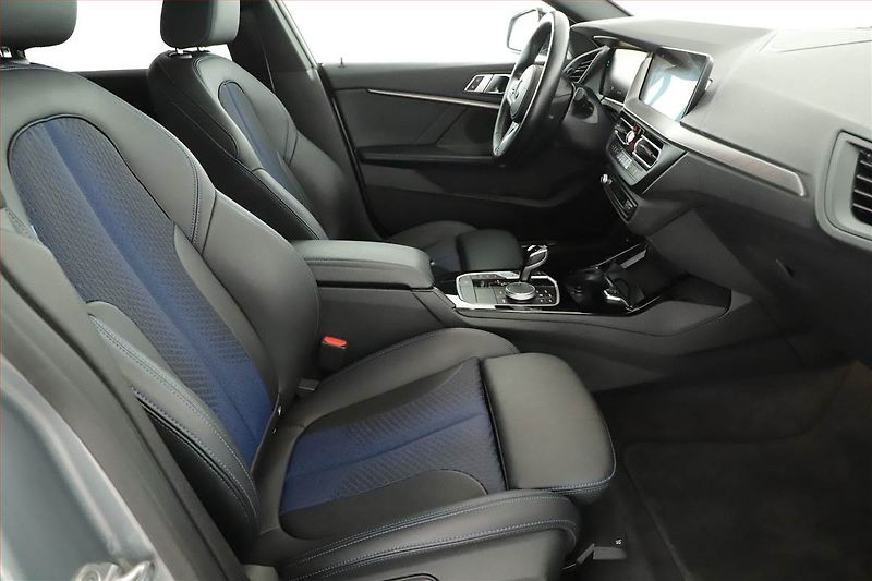 BMW Řada 2 (2023) 218d Gran Coupé - fotka 7 z 20