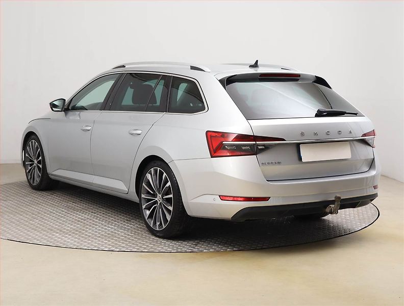 Škoda Superb (2021) Style 2.0 TDI - fotka 4 z 25