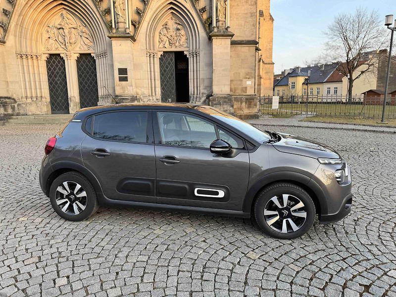 Citroën C3 (2023) 1.2 PureTech 81kWS&S Shine - fotka 3 z 26