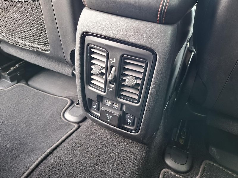 Dodge Durango (2021) 5,7L V8 4x4,Top výbava, 7 míst - fotka 13 z 31