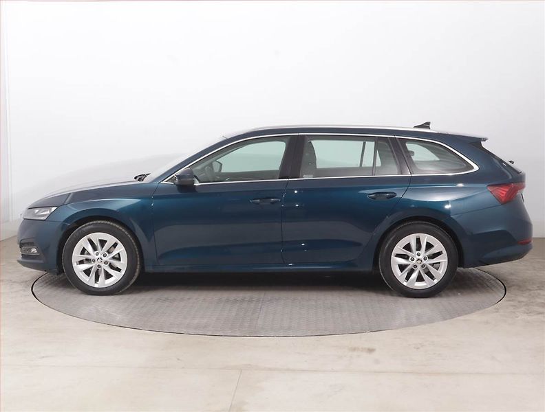 Škoda Octavia (2023) 2.0 TDI - fotka 3 z 16