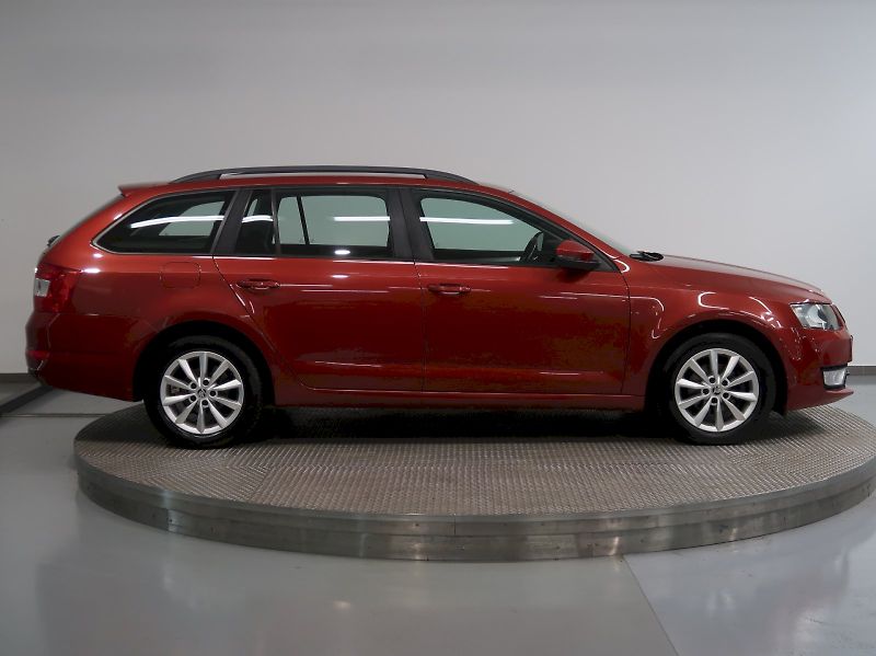 Škoda Octavia (2017) AMBITION 1.6TDI 66KW - fotka 8 z 30