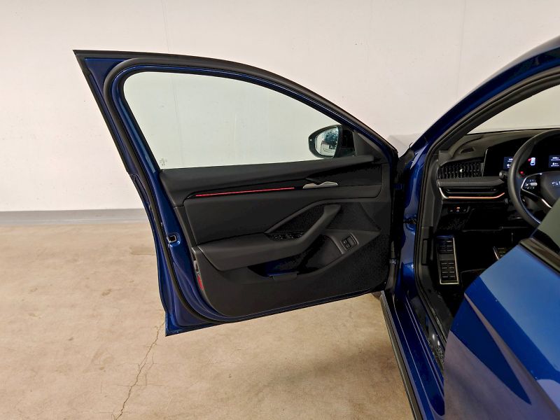 Škoda Superb (2025) Combi iV 1.5 TSI 150 kW DSG Sp - fotka 24 z 36