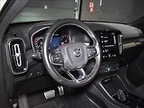 Volvo XC40 2,0 B4 AWD R-design BLIS - náhled 13