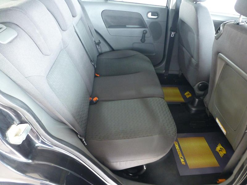 Ford Fusion (2002) 1,4TDCI-50KW**NOVÉ PNEU* - fotka 21 z 25