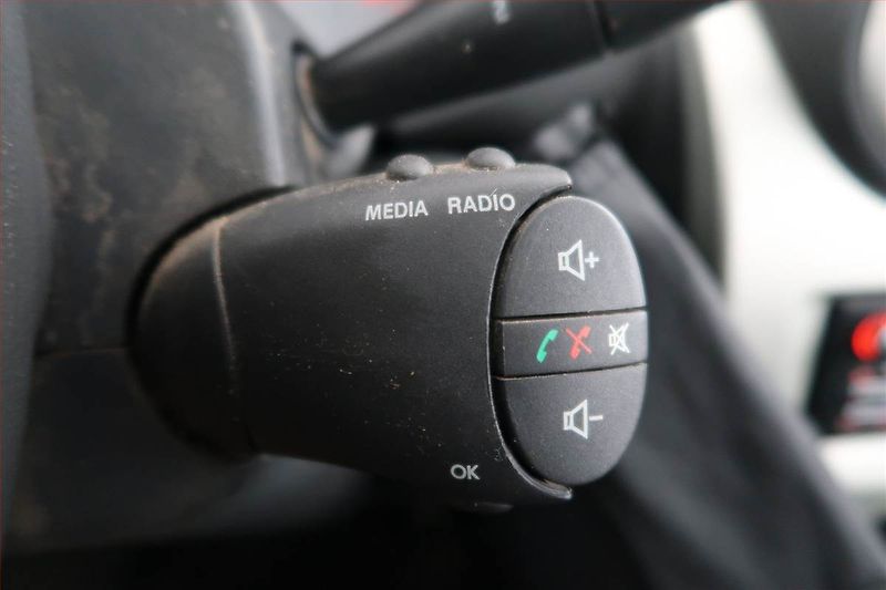 Dacia Logan (2012) 1.6 16V, po STK, Tažné - fotka 15 z 16