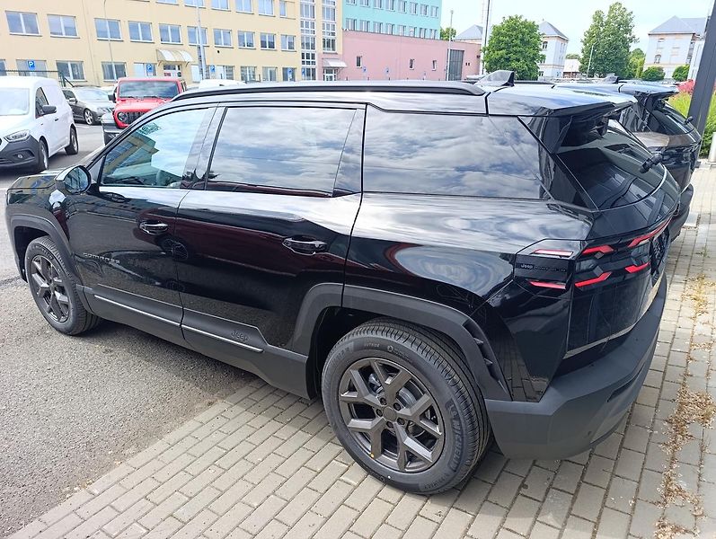 Jeep Compass (2026) First Edition e-Hybrid 145k - fotka 2 z 27