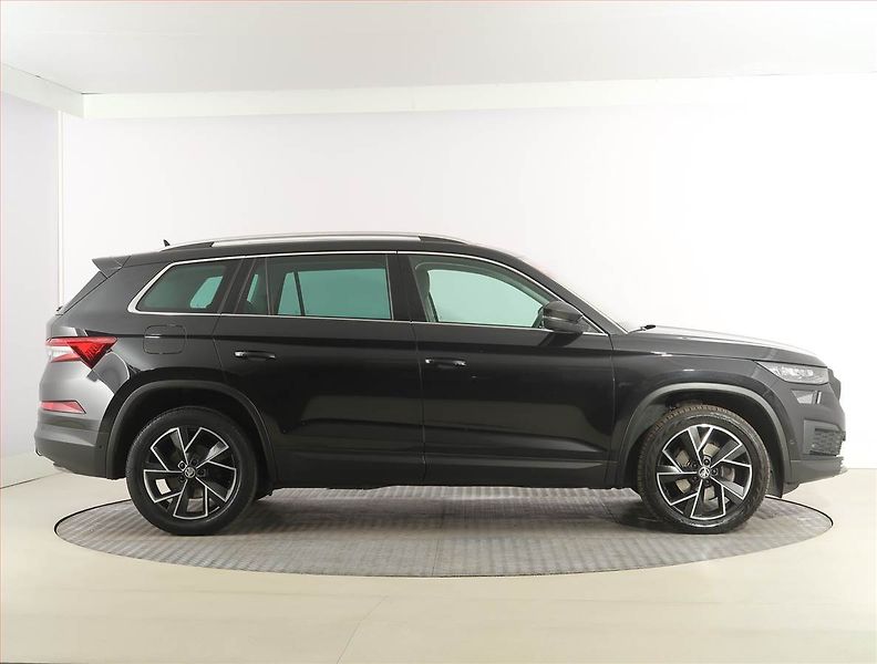 Škoda Kodiaq (2021) Sportline 2.0 TDI - fotka 6 z 32