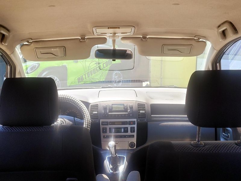 Toyota Corolla Verso 2,0 D-4d AUT.KLIMATIZACE - fotka 16 z 43