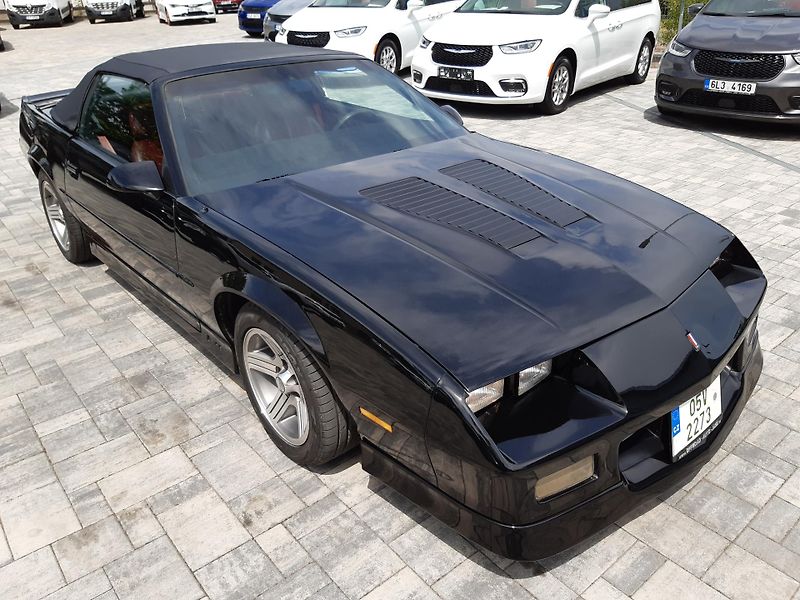Chevrolet Camaro (1989) Z28 5,0V8 ConvertibleREZERVACE - fotka 9 z 28