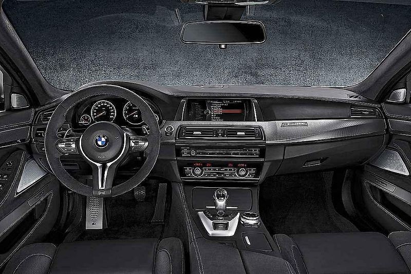 BMW M5 ve výroční edici 