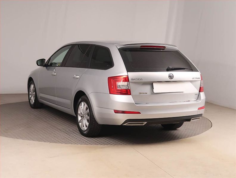 Škoda Octavia (2013) 1.6 TDI, Tempomat - fotka 4 z 15