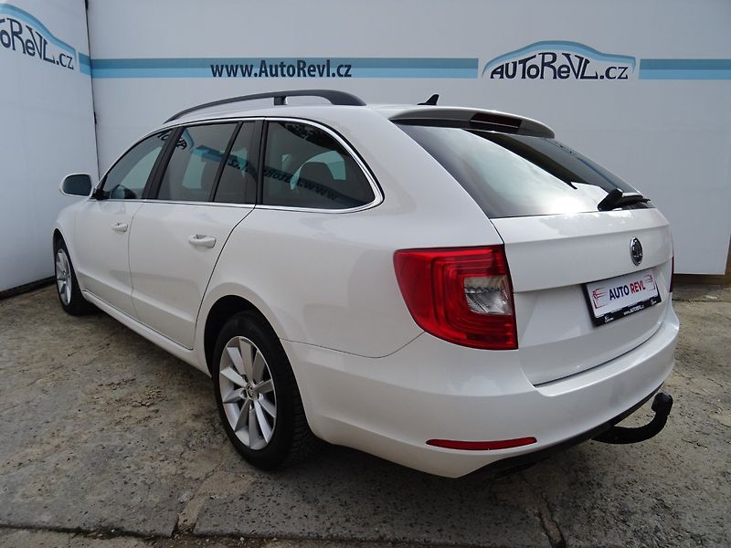 Škoda Superb (2013) 2.0TDi,103kW,1maj,S.kni,navi - fotka 3 z 24