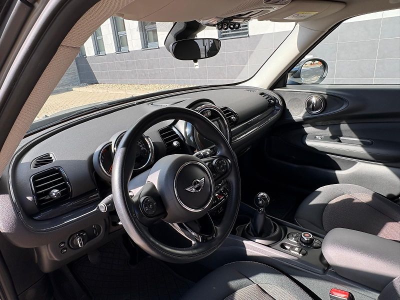 Mini Clubman Cooper 1.5i 100 kW Moonwalk,ČR - fotka 23 z 51