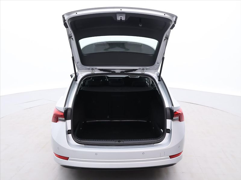 Škoda Octavia 2,0 TDI 85kW Ambition CZ DPH - fotka 9 z 36