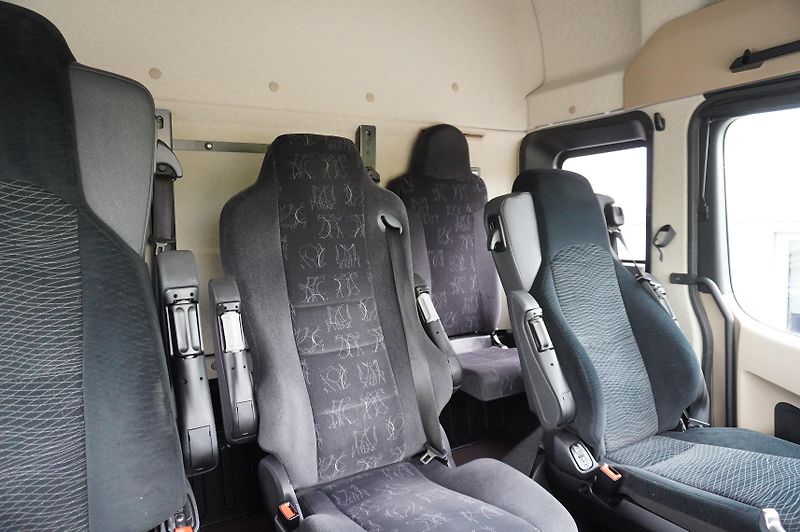Mercedes-Benz Actros (2018) 2540 6x2/80 tho.km!/ 5 seats - fotka 21 z 24