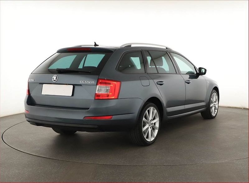Škoda Octavia (2017) 1.6 TDI, Navi, Xenony - fotka 5 z 15