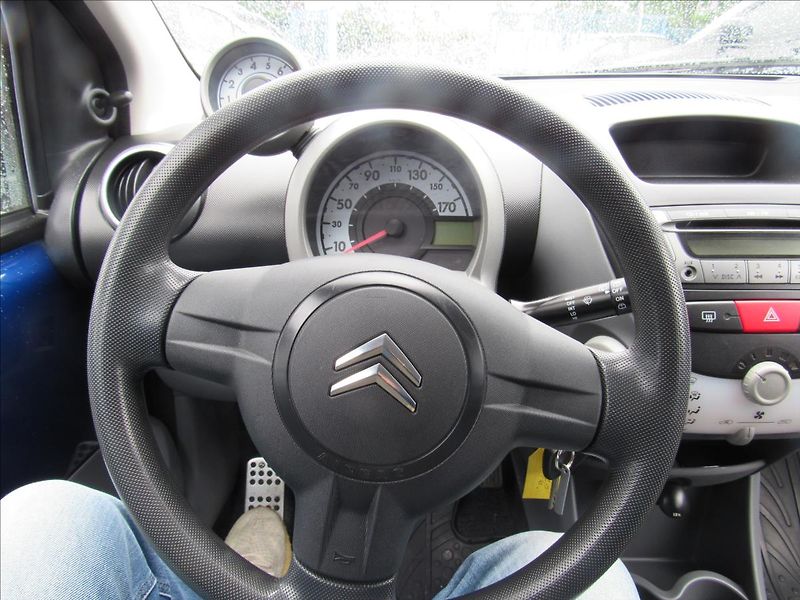 Citroën C1 1,0 i 50 KW Klima - fotka 12 z 25