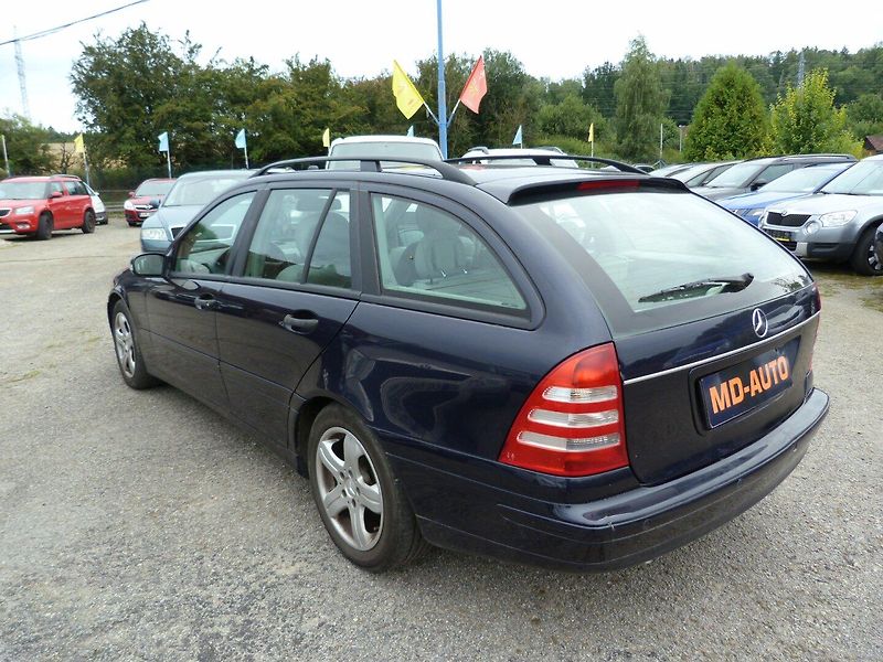 Mercedes-Benz Třídy C 200 CDI - fotka 7 z 21