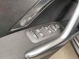 Peugeot 2008 (2018) 1.2 PT, Allure, navi, park - náhled 13