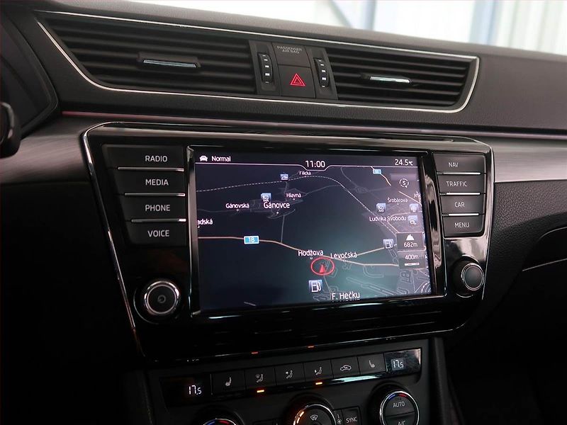Škoda Superb (2016) Style 1.4 TSI, Automat, Navi - fotka 12 z 20