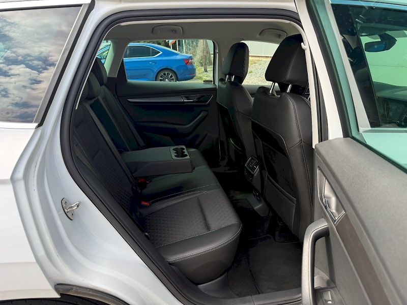 Škoda Karoq (2022) 1.5 Tsi 110 kW DSG Style Plus - fotka 26 z 27
